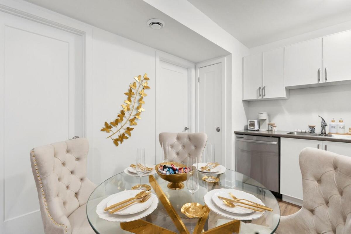 Apartment Elegant 2br With Parking, Only 7 Mins To And Sleeps 4 Guests Niagara Falls